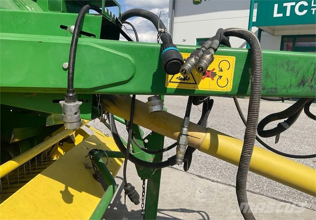John Deere 592C Rundbalspressar