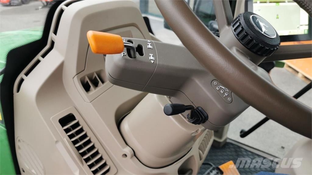 John Deere 6120M Traktorer