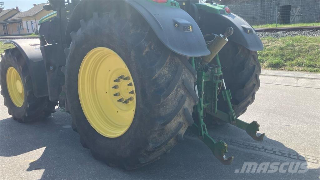 John Deere 6250R Traktorer