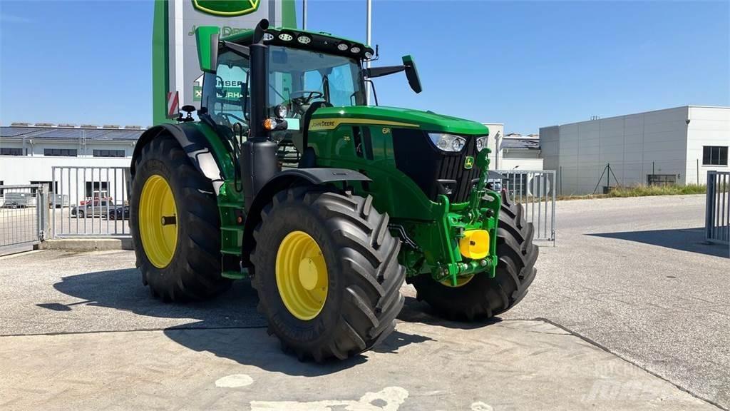 John Deere 6R 215 Traktorer