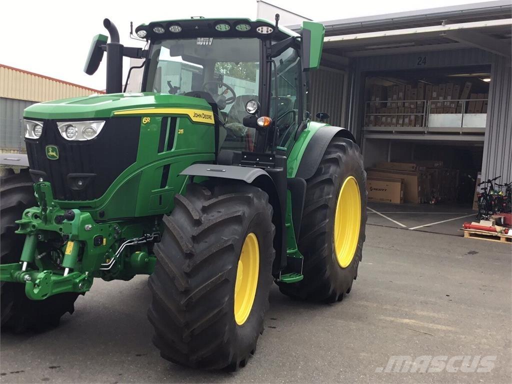 John Deere 6R215 Traktorer