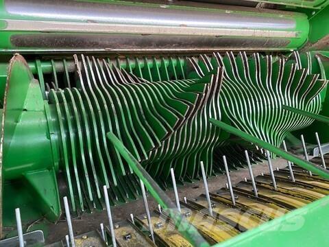 John Deere 960 Rundbalspressar