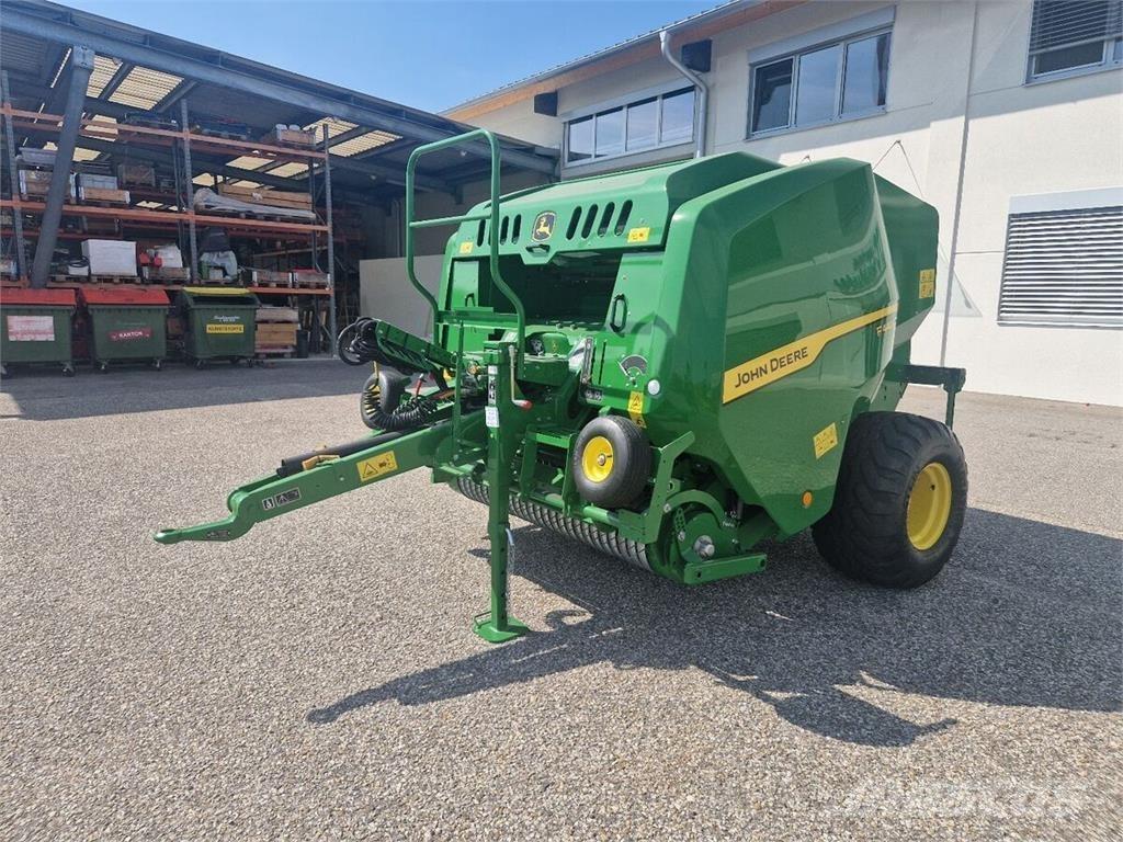 John Deere F441M Rundbalspressar