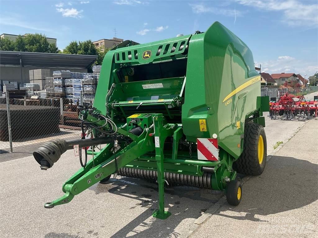 John Deere V451R Rundbalspressar