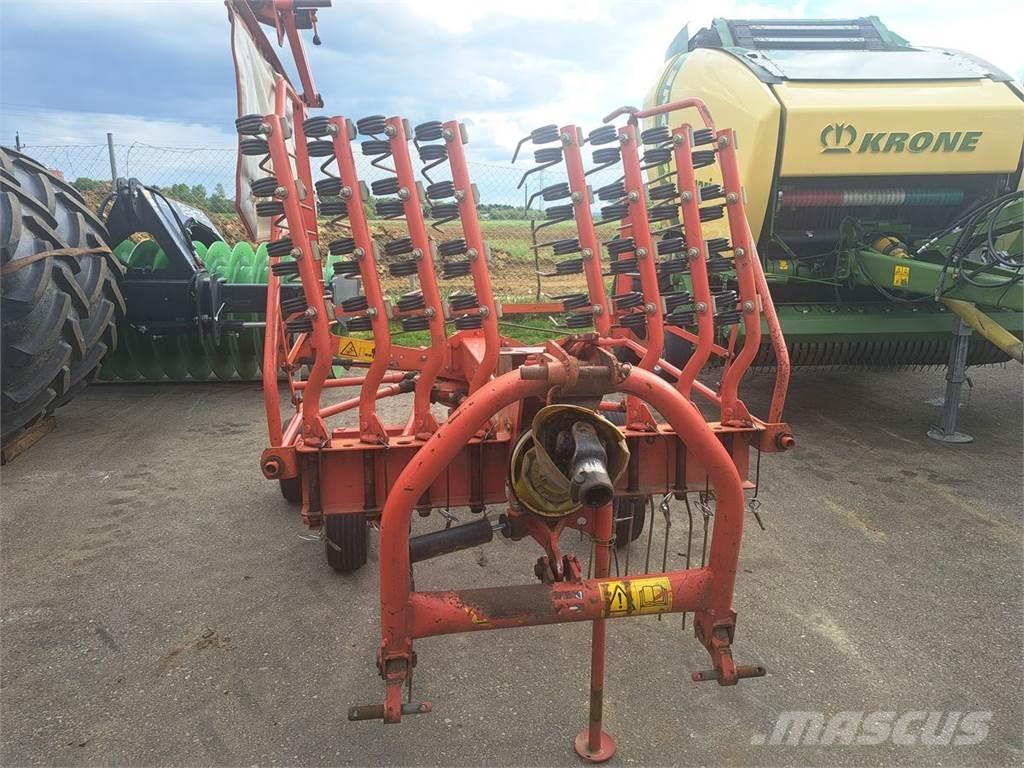 Kuhn GA 4121 GM Strängläggande skördare