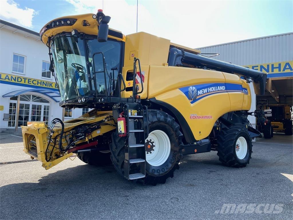 New Holland CX 7.90 Skördetröskor