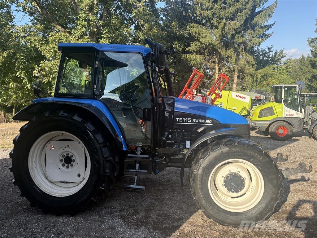 New Holland TS115 Traktorer