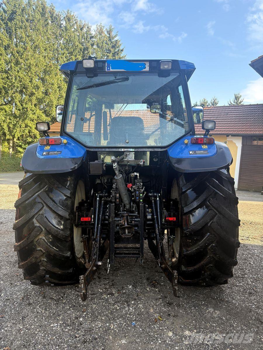 New Holland TS115 Traktorer