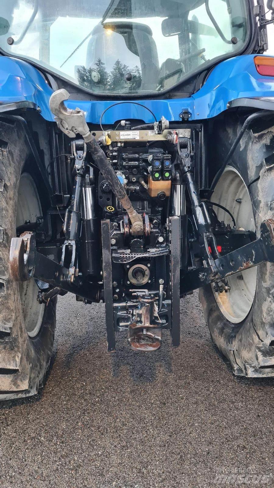 New Holland TS115A Traktorer