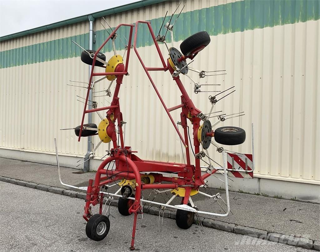 Pöttinger HIT 69 N Vändare och luftare