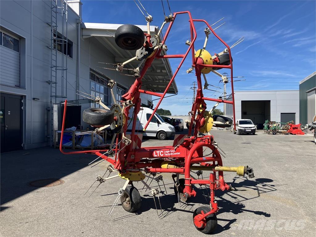 Pöttinger HIT 69 NZ Vändare och luftare