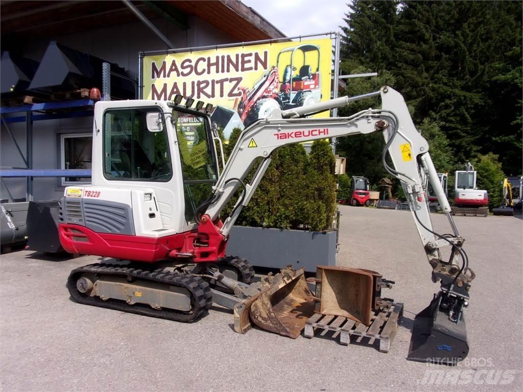 Takeuchi TB228 Minigrävare < 7t