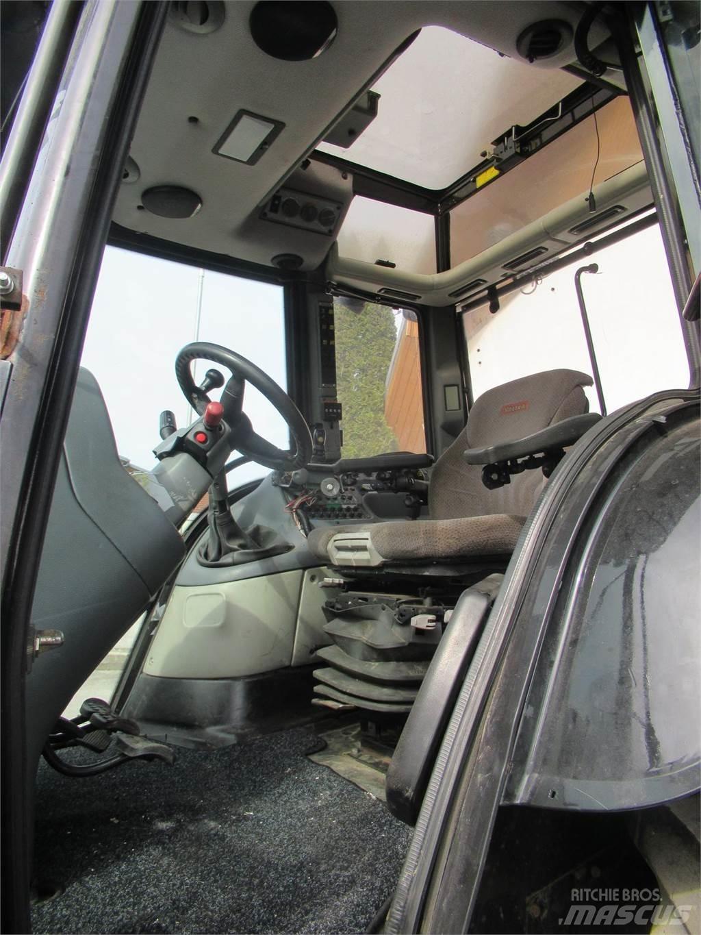 Valtra XM 130 Traktorer