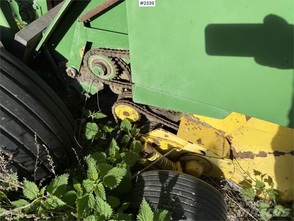 John Deere 550 Rundbalspressar