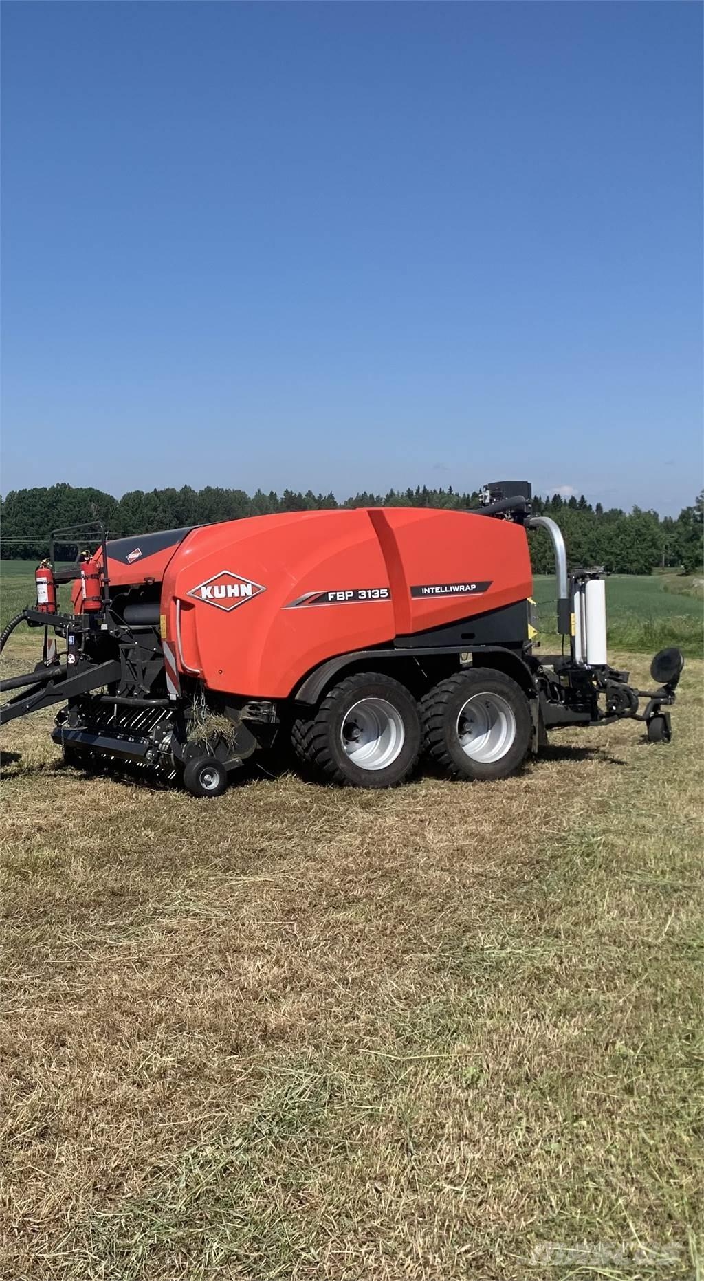 Kuhn FB 3135 Rundbalspressar
