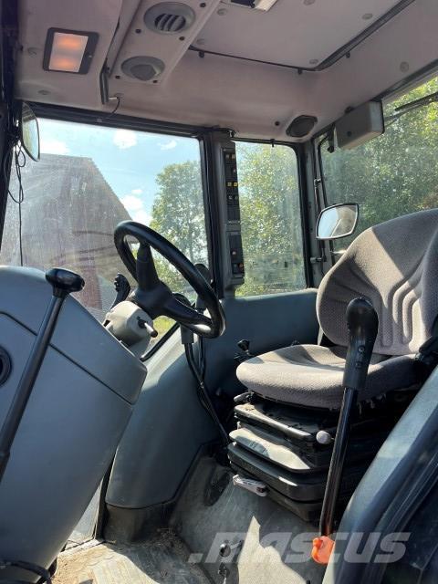 Valtra 82+L Traktorer