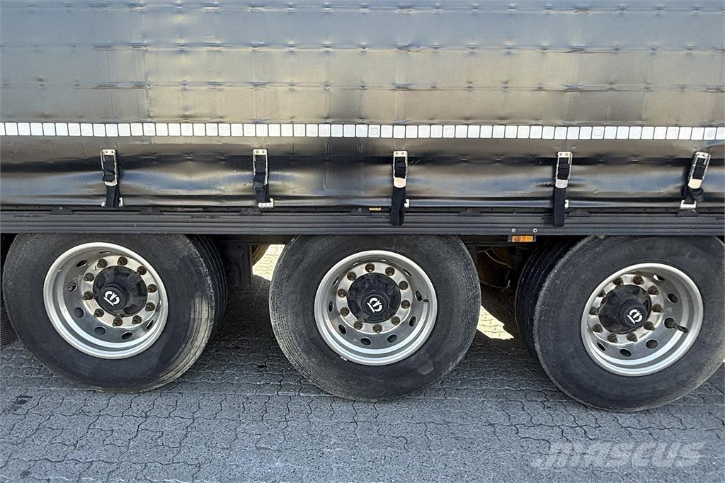Krone 3 AKS. Kapelltrailer