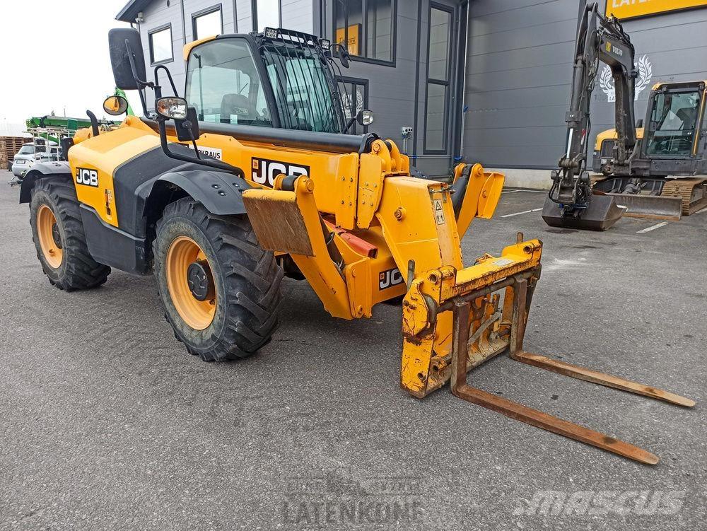 JCB 535-125 kurottaja Teleskoplastare