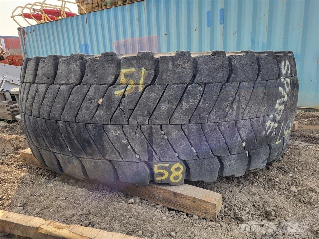 Bridgestone VREV Däck, hjul och fälgar