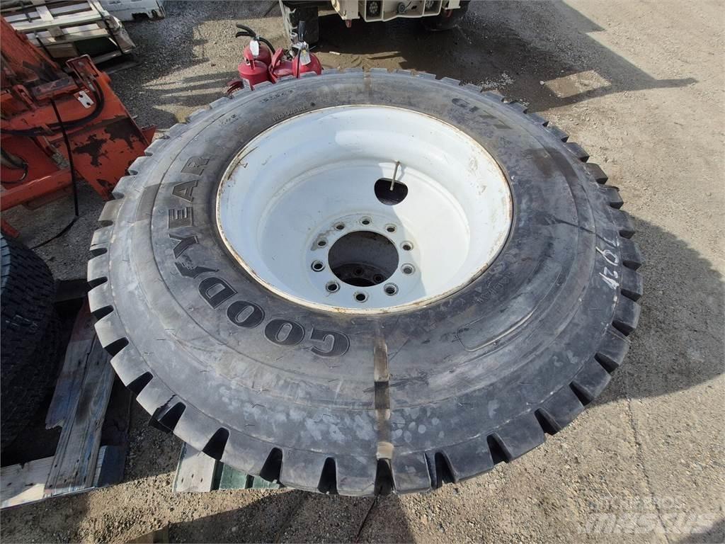 Goodyear G177 Däck, hjul och fälgar