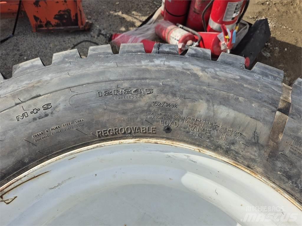 Goodyear G177 Däck, hjul och fälgar