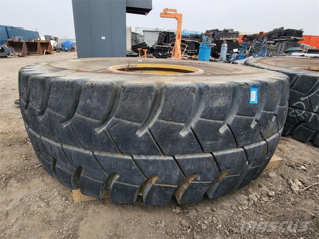 Goodyear RM-4B+ Däck, hjul och fälgar