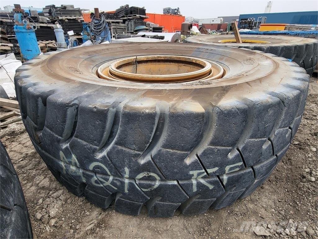 Goodyear RM-4B+ Däck, hjul och fälgar
