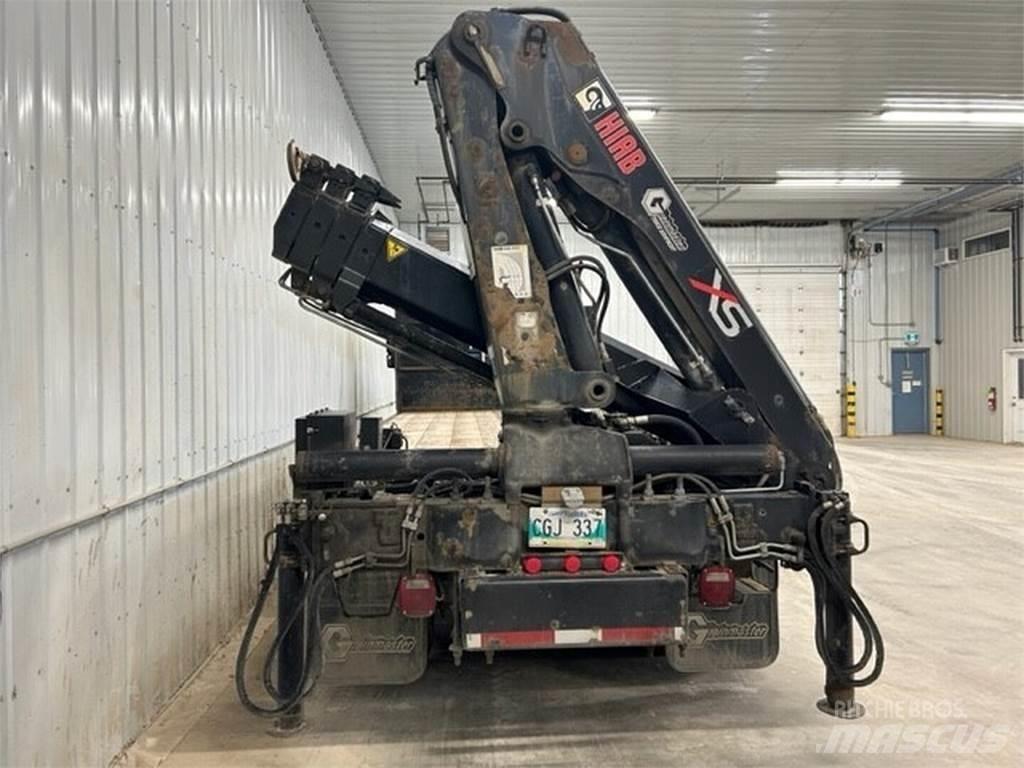 International 4900 Redskapsbärare