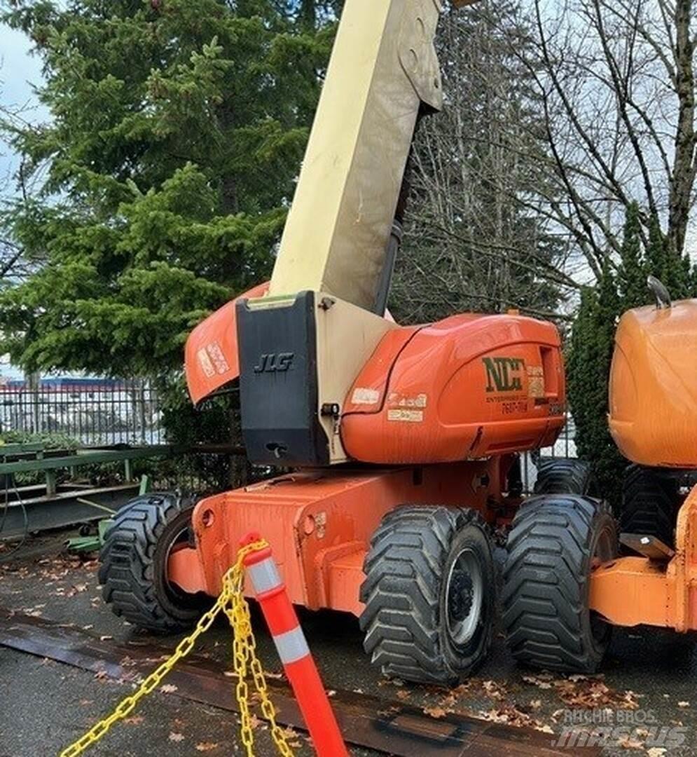 JLG 800AJ Bomliftar