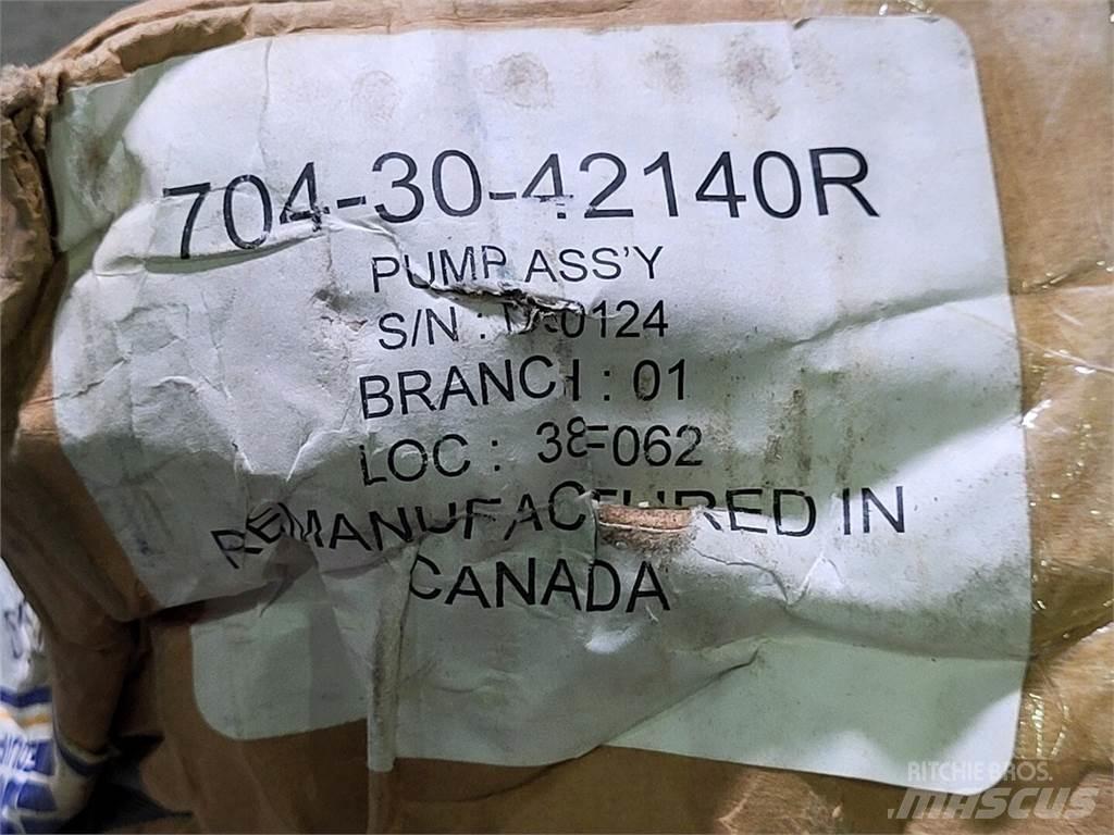 Komatsu 704-30-42140R Vattenpumpar