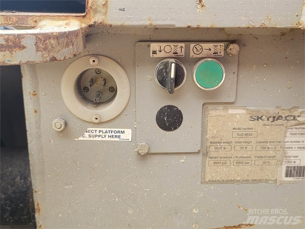 SkyJack SJ3 4632 Saxliftar