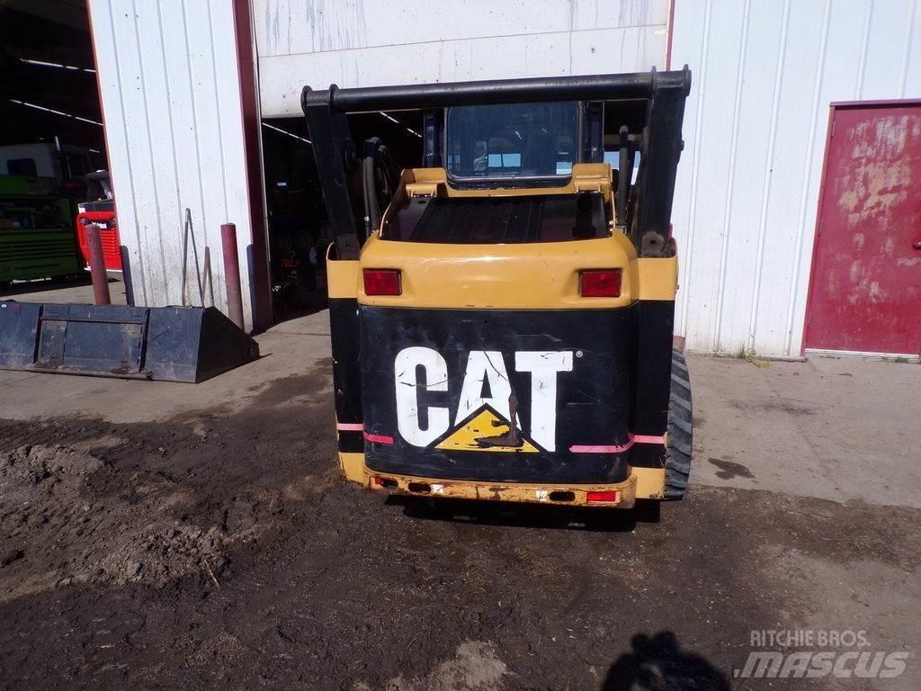 CAT 232 Kompaktlastare