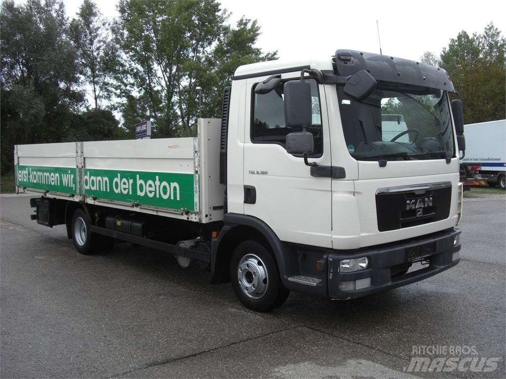 MAN 8180L Kapellbil