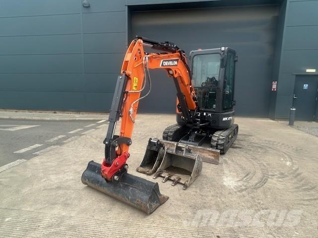 Develon Dx27z-7 Bandgrävare
