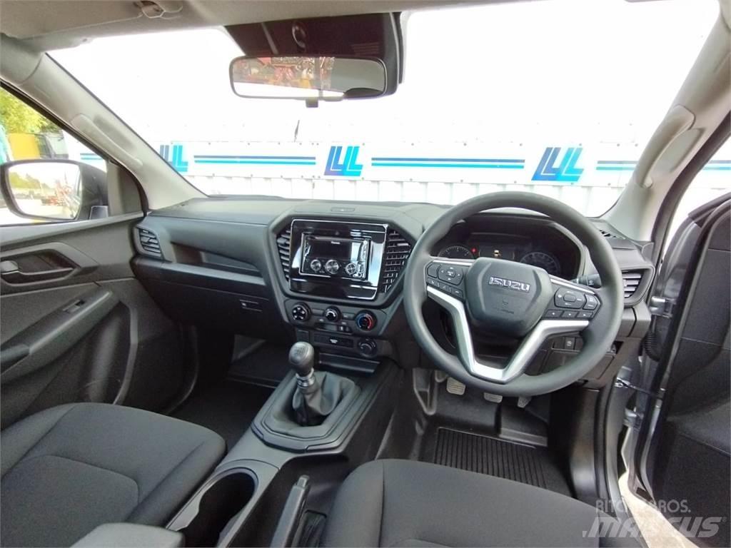 Isuzu Utility Singl Entreprenad - Övrigt