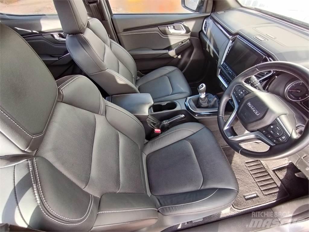 Isuzu V-Cross Flakbilar/Pickuper