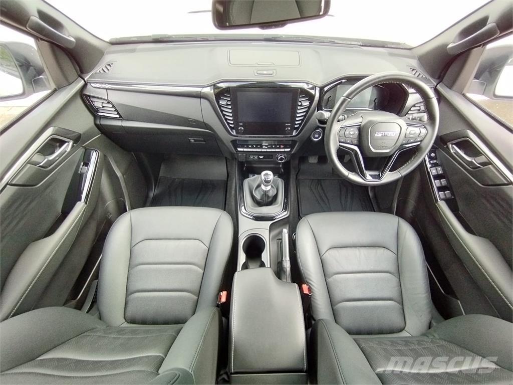Isuzu V-Cross Flakbilar/Pickuper