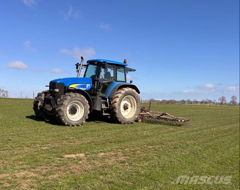 New Holland TM175 Traktorer