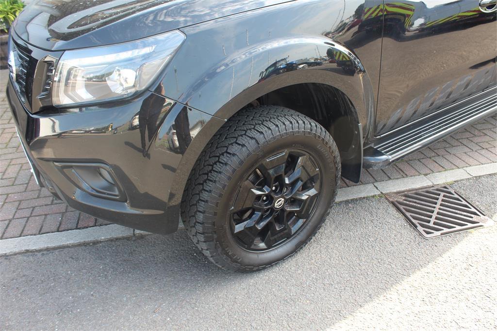 Nissan Navara Flakbilar/Pickuper