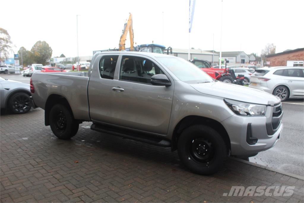 Toyota Hilux Flakbilar/Pickuper