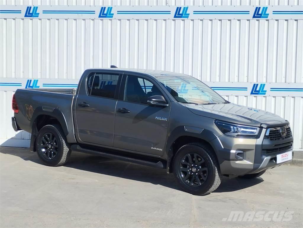 Toyota Invincible X Flakbilar/Pickuper