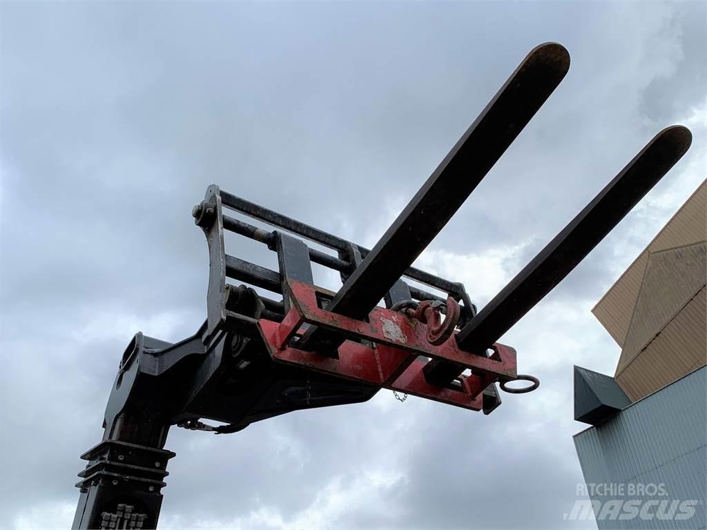 Ausa T144H Plus Redskapsbärare för lantbruk