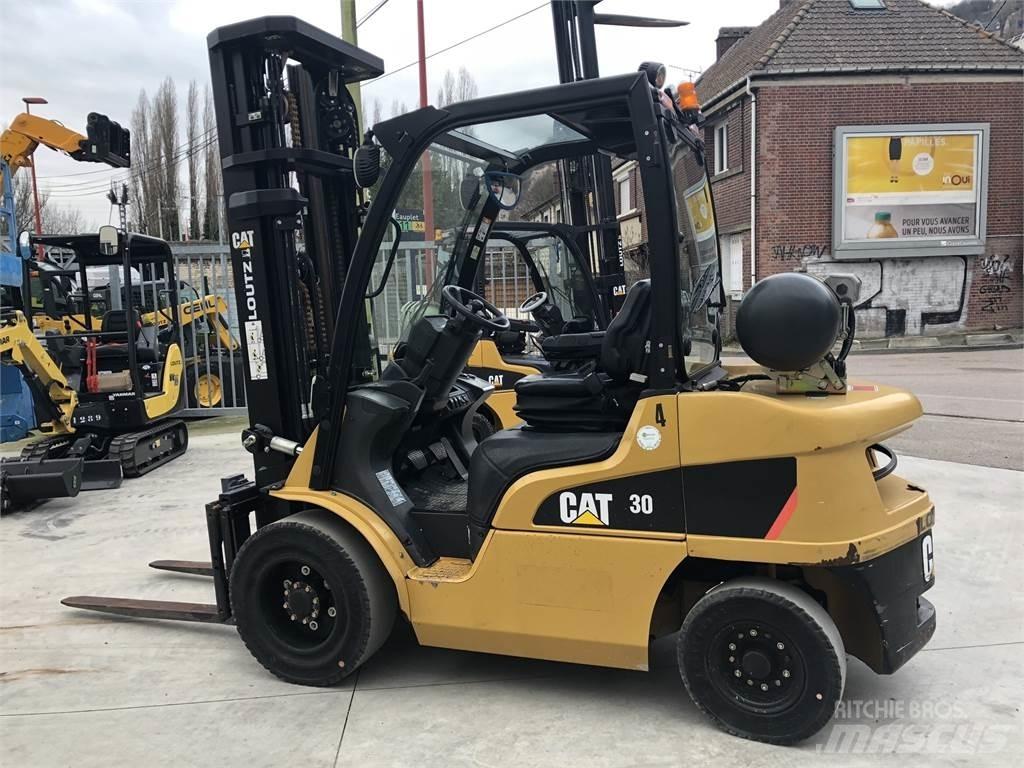 CAT GP30N Övriga motviktstruckar