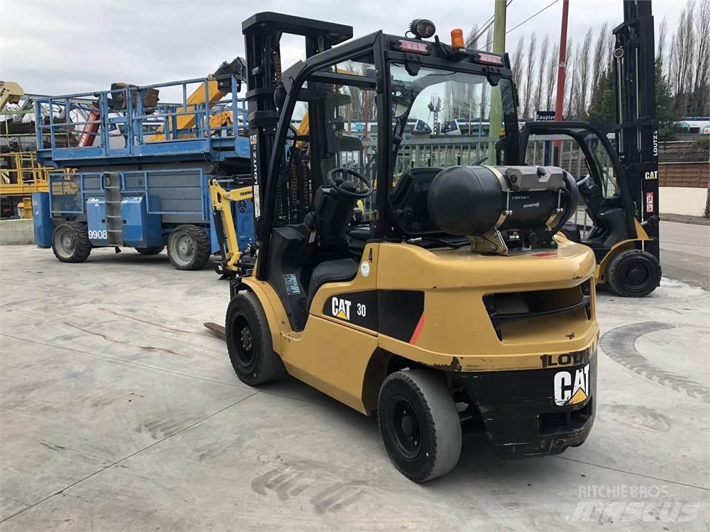 CAT GP30N Övriga motviktstruckar