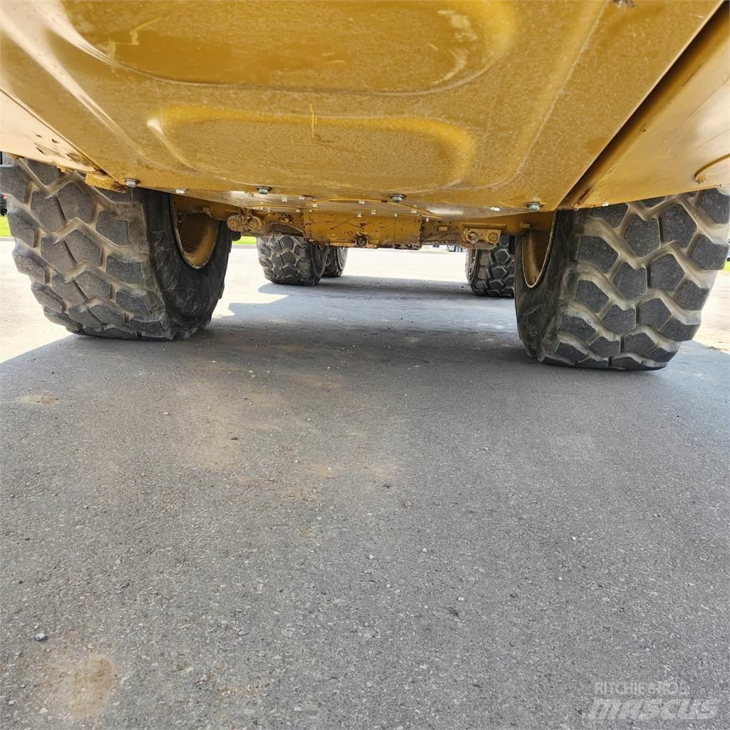 CAT 730 Midjestyrd dumper