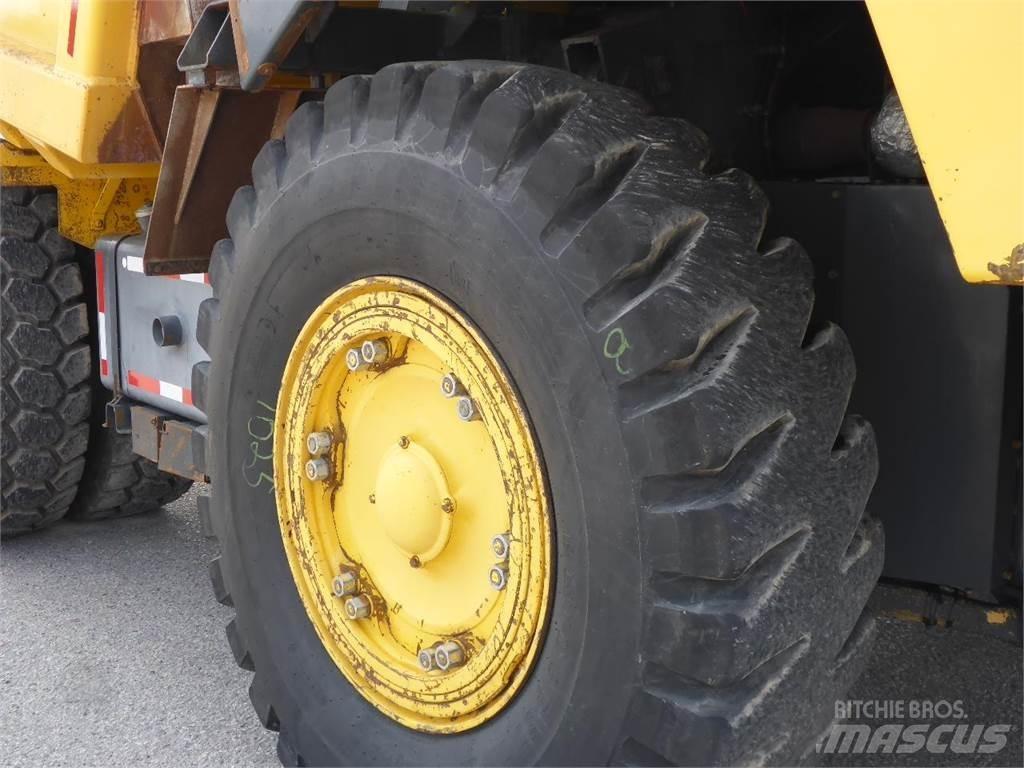 Komatsu HD325-7 Gruvtruck