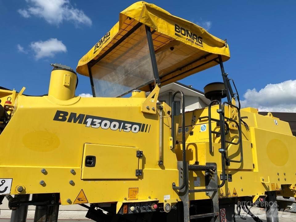 Bomag BM1300/30 Asfaltskallfräsmaskiner
