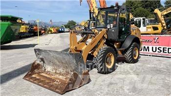 CASE 221F 4x4 Hjullastare