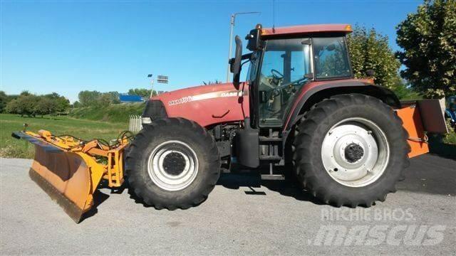 Case IH MXM190 Snöblad och plogar