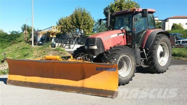 CASE MXM190 Snöblad och plogar